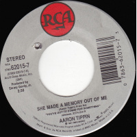 Tippin Aaron -She Made A Memory Out Of Me / The Sky's Got The blues